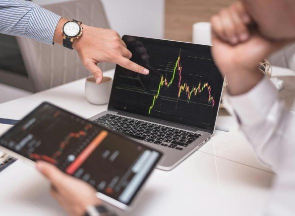 Lo Que Las Firmas Líderes Hacen Diferente con Herramientas de Trading